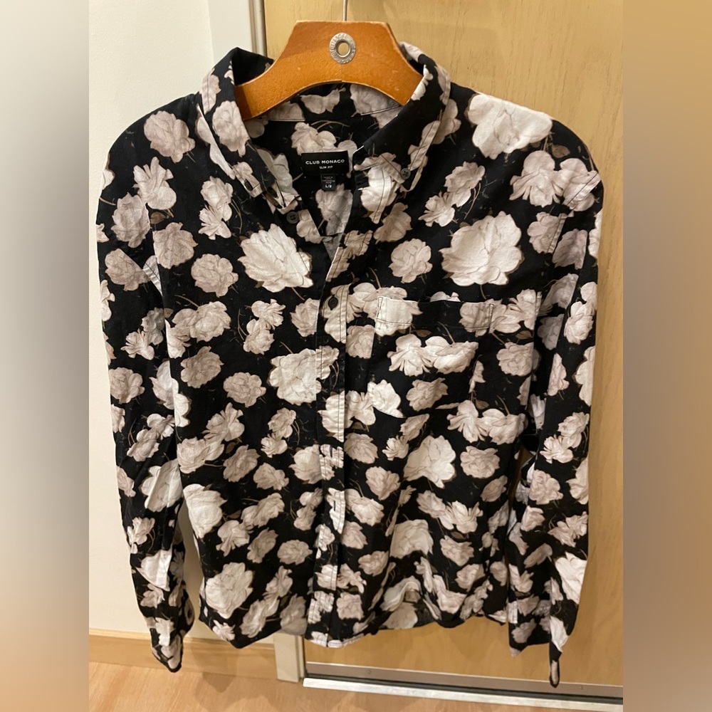 Club Monaco men’s floral print button down